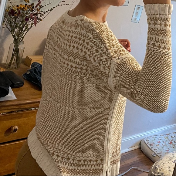 Patterned neutral chunky knit sweater - Picture 2 of 7